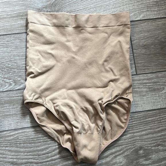 Lot of assorted mixed shape wear sizes L/XL - Picture 3 of 10